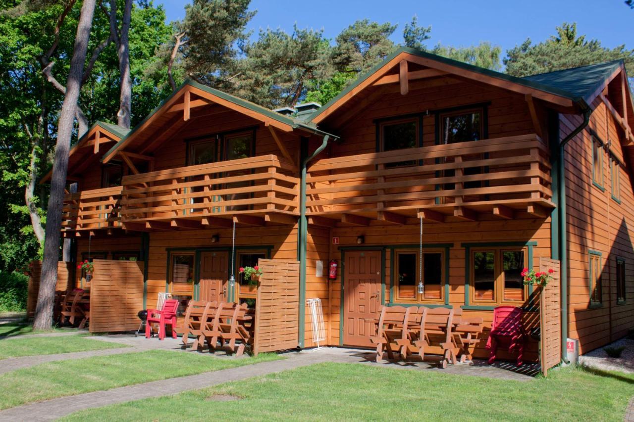 Natura Park Ustronie Morskie - Domki, Apartamenty Kültér fotó