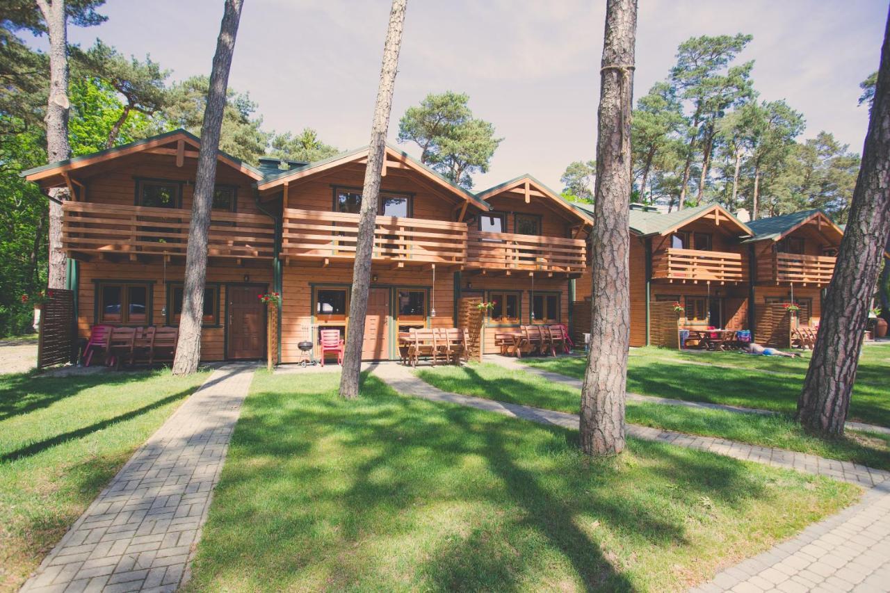 Natura Park Ustronie Morskie - Domki, Apartamenty Kültér fotó