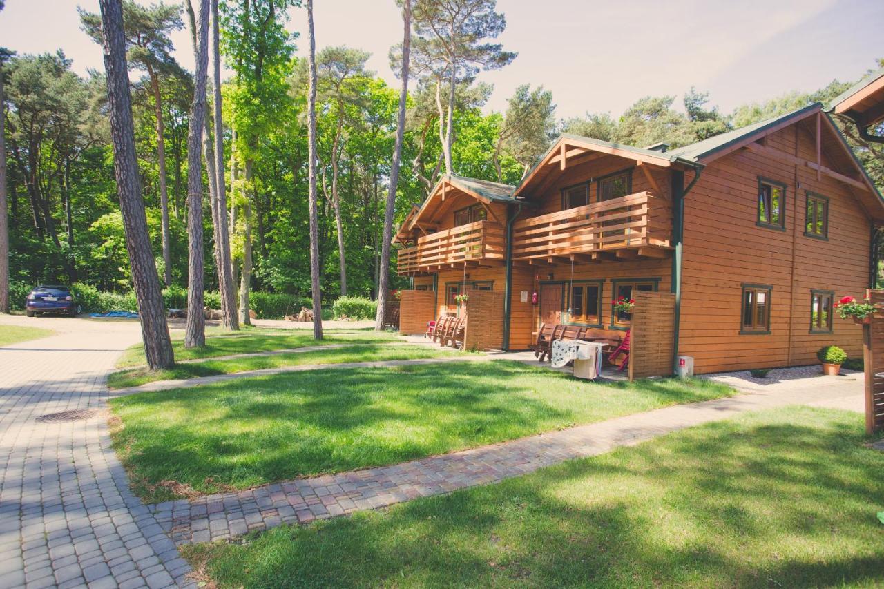 Natura Park Ustronie Morskie - Domki, Apartamenty Kültér fotó